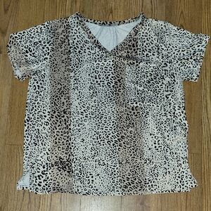 Misslook XL Leopard Print V-Neck Top